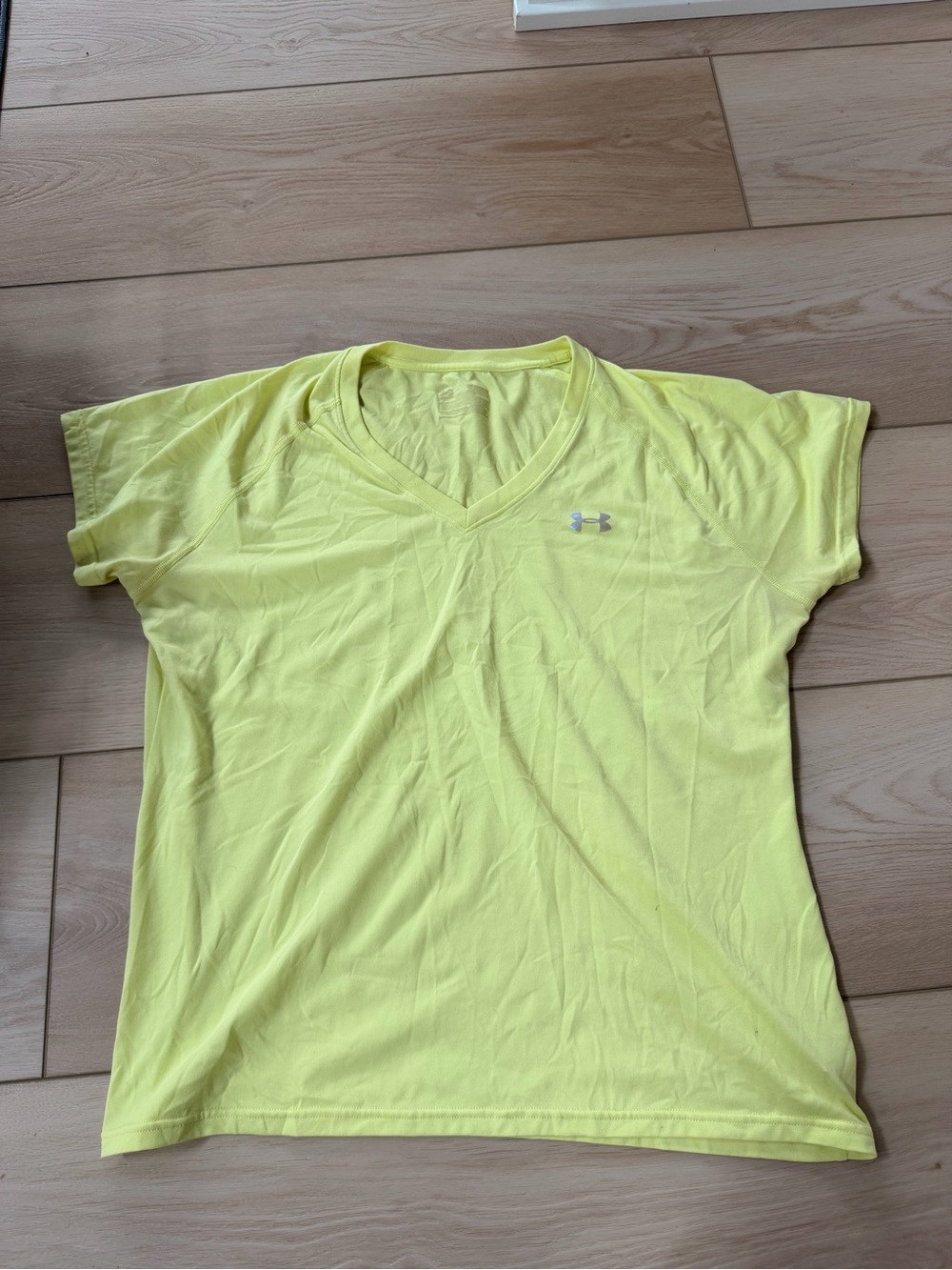 Under Armour Women's Neon Yellow V-Neck Short Sleeve Performance Tee